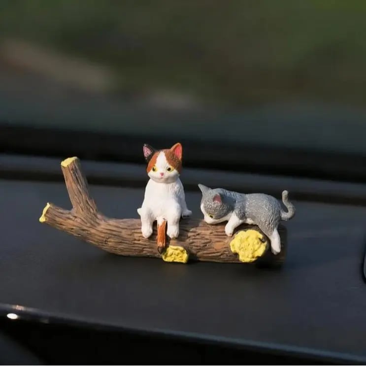 ⏰LAST DAY 49% OFF🔥 Hand-Painted Mini Cat Desk Figurines – Set of 5 Cute Cartoon Kitty Companions