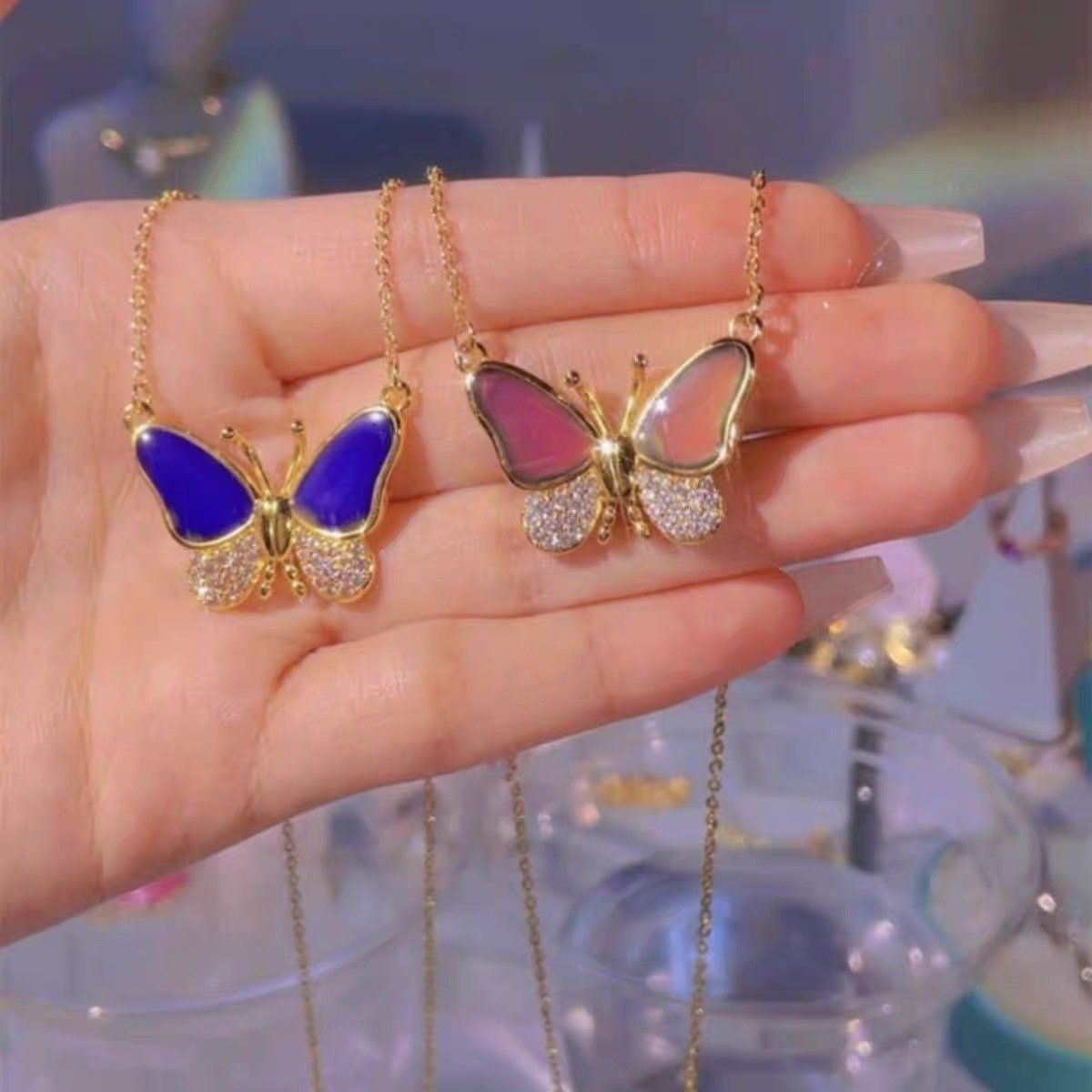 🦋 Color Changing Butterfly Necklace 📿