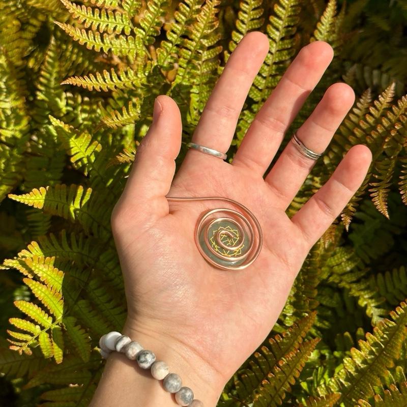 🔥Last Day 50% OFF - 🤲🏼 Spiral Hand Rings - Handmade Reiki & Crystal Amplifier for Meditation, Manifestation and Energy Healing